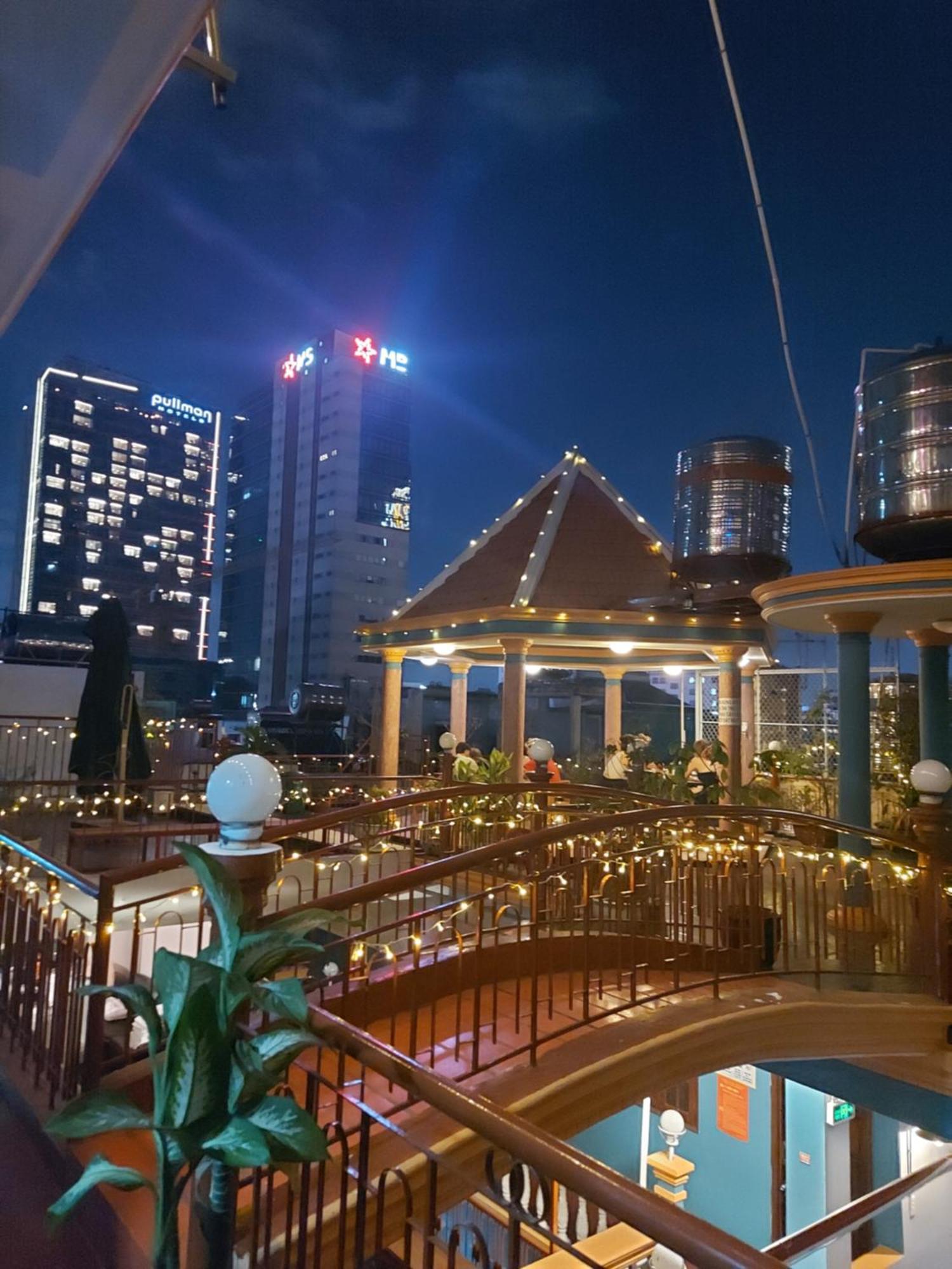 Saigon Rooftops Hostel Ho Chi Minh City Exterior photo
