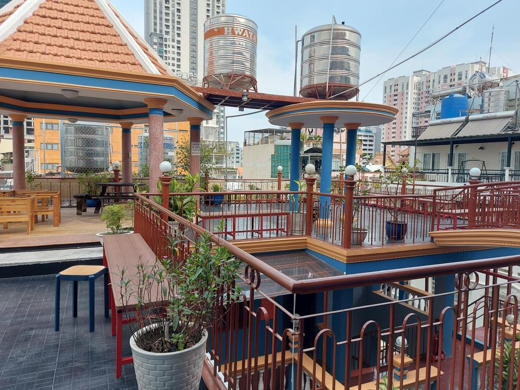 Saigon Rooftops Hostel Ho Chi Minh City Exterior photo